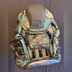 Oakley kitchen sink B1B CAMO HUNTER Backpack